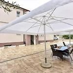 Visnjik Apartment Zadar