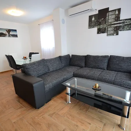 Apartamento Visnjik