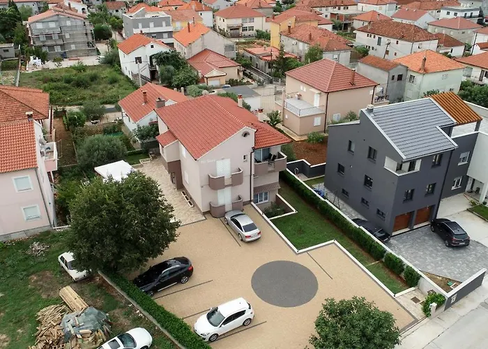 Visnjik דירה זאדאר